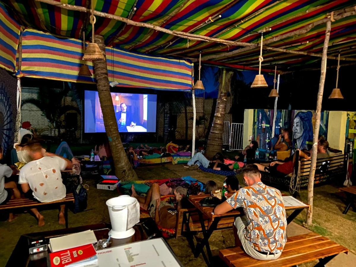 Spirithouse Hostel Арамболь Экстерьер фото